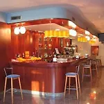 多纳沃卡酒店 酒店