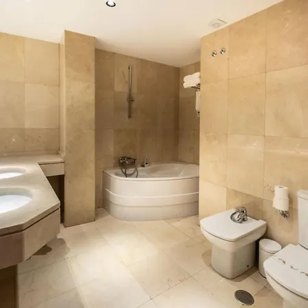 Dona Urraca Hotel 3*