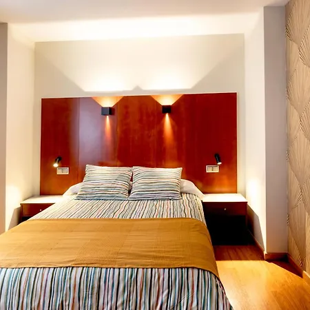 Hotell Dona Urraca 3*