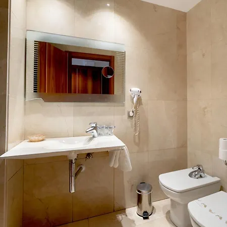 Dona Urraca 3* Самора