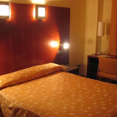 Doña Urraca Hotel 3*