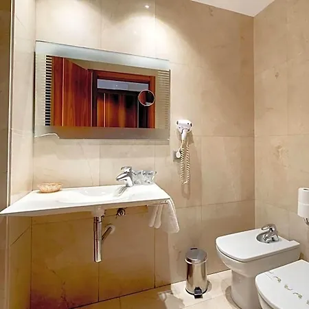 Dona Urraca 3* Самора