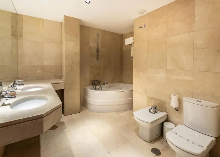 Dona Urraca Hotel 3*