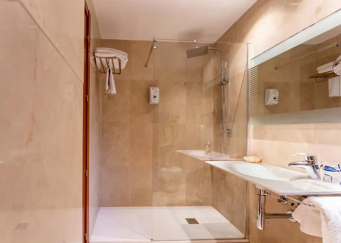 Dona Urraca Hotel 3*