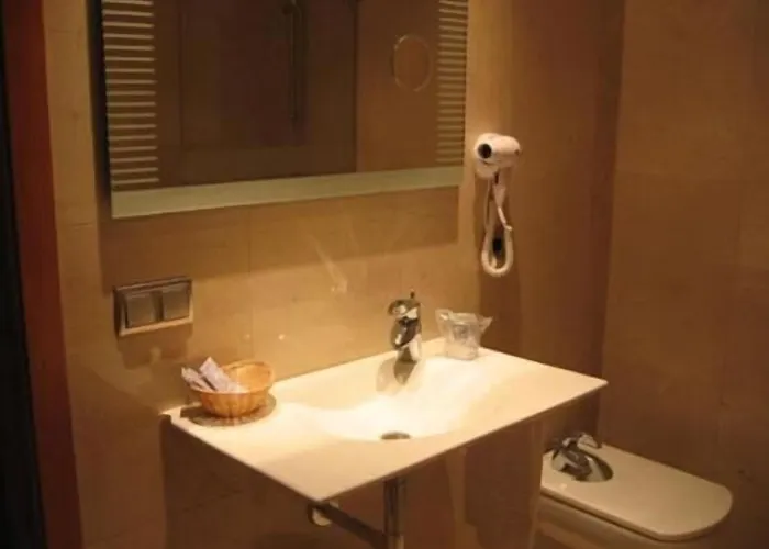 Dona Urraca Hotel 3*